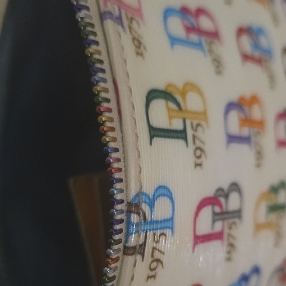 Dooney & Bourke Cream and Brown Crossbody Bag - Picture 4 of 7